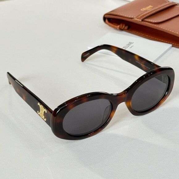 Celine Triomphe Oval Tortoise Sunglasses - Picture 4 of 6